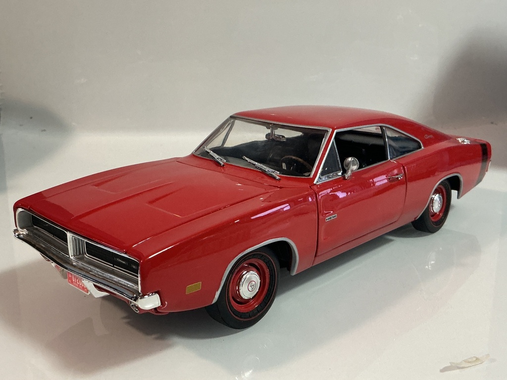 1/18 ERTL 1969 DODGE RED ON BLACK 