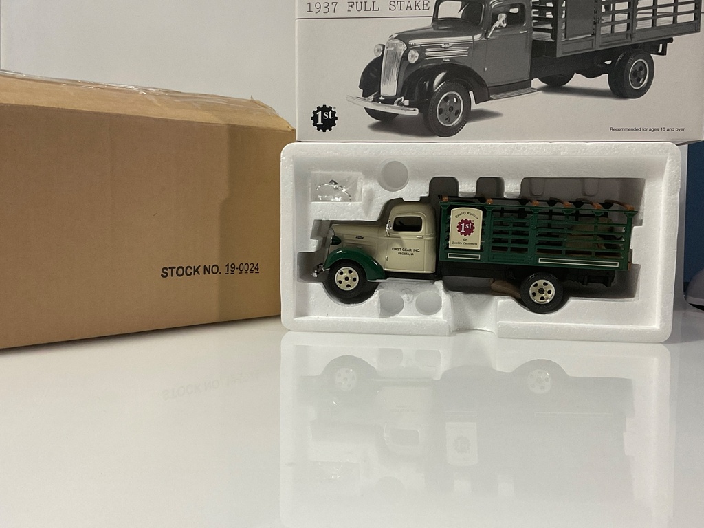 1/34 FIRST GEAR 1937 CHEVROLET FULL STAKE  19-0024