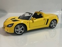1/18 MAISTO OPEL SPEEDSTER YELLOW ON BLACK