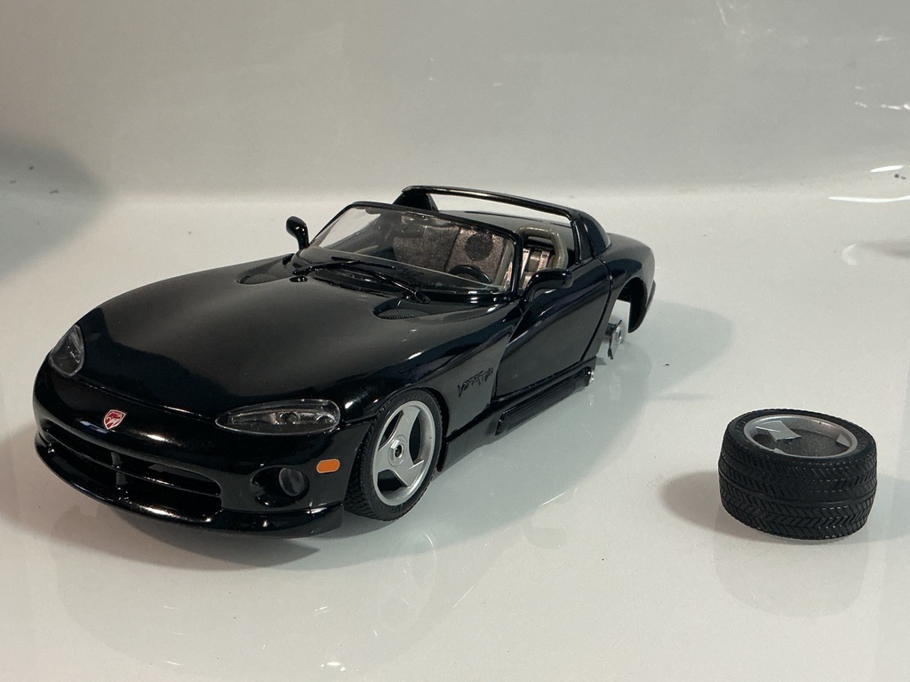 [119241.] 1/18 BURAGO VIPER RT/10 DODGE BLACK ON GRAY [LOOSE TIRE/DAMAGED]