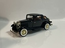 1/18 ROAD SIGNATURE FORD 3 WINDOW COUPE BLACK ON TAN