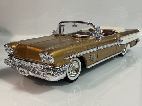 1/18 ROAD SIGNATURE PONTIAC 1958 BONNEVILLE BROWN ON RED