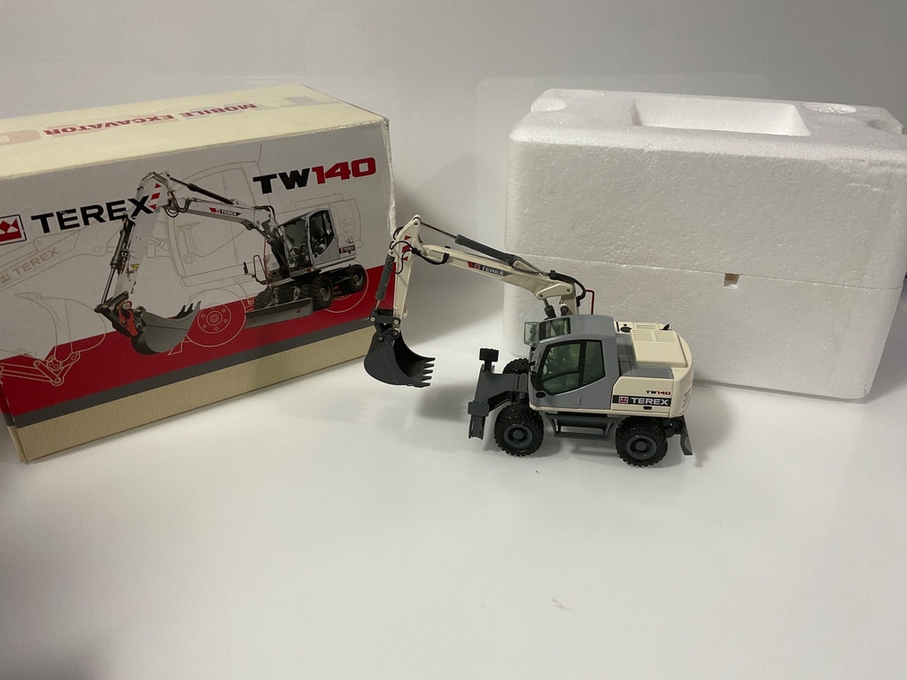 1/50 NZG TEREX TW140 MOBILE EXCAVATOR 