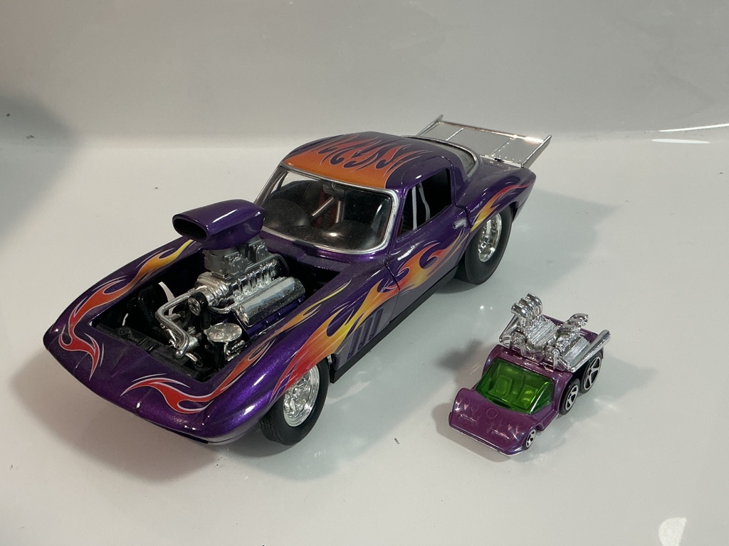[119259.] 1/18 HOTWHEELS PRO STREET CORVETTE PURPLE ON BLACK& 1/64 TOY CAR