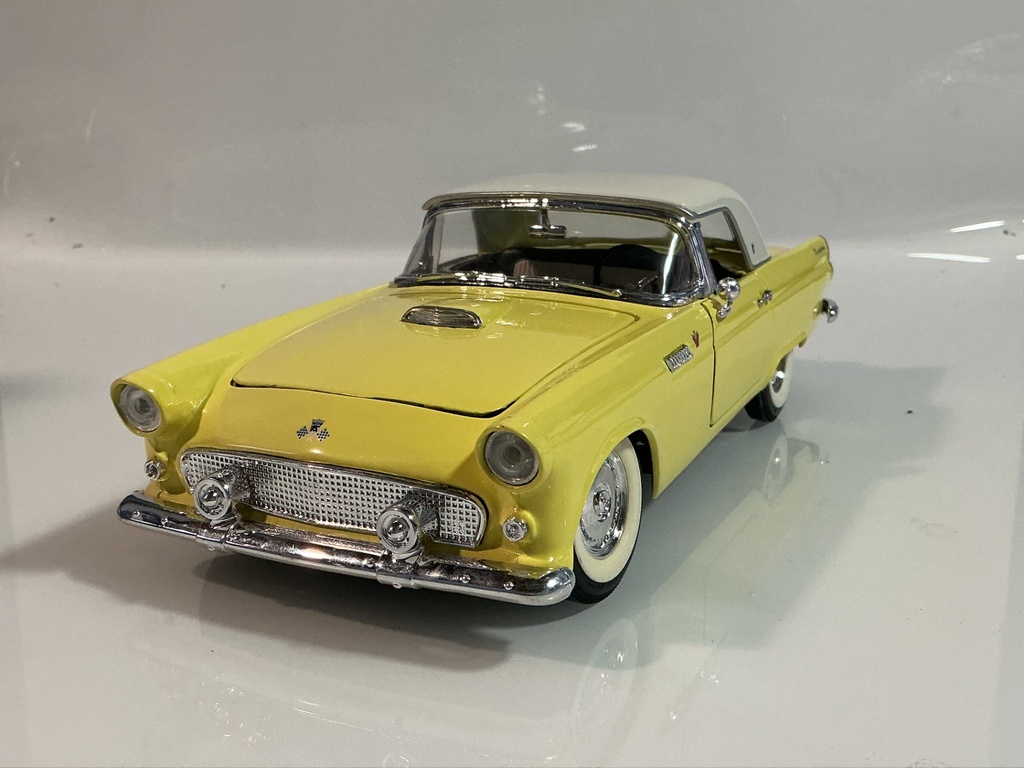 1/18 ROAD LEGENDS THUNDERBIRD YELLOW ON BLACK 