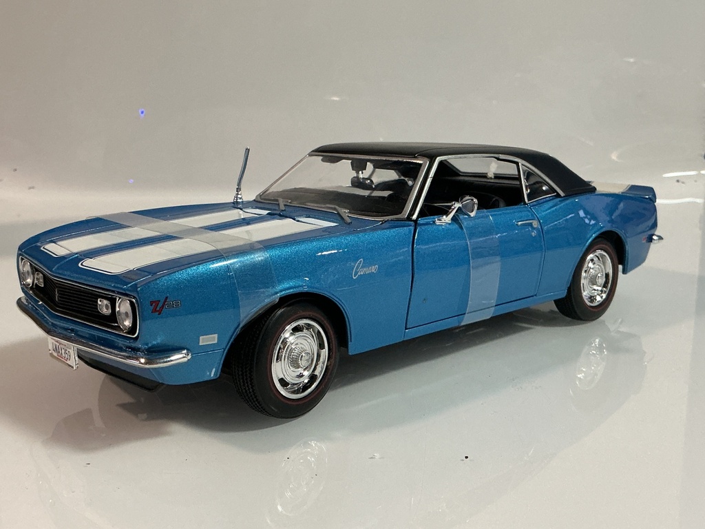 [119268.] 1/18 MAISTO 1968 CHEVROLET CAMARO Z/28 BLUE ON BLACK