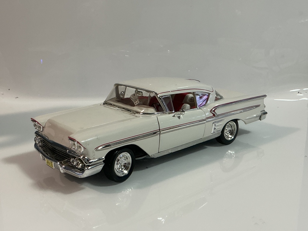 1/18 ERTL 1958 CHEVROLET IMPALA *PAINT ISSUES/TAILLIGHT DAMAGE/TRUNK WON’T OPEN