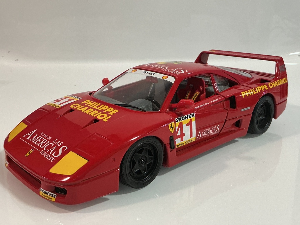 1/18 BURAGO 1987 FERRARI F40 RED ON GREY