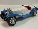 1/18 BURAGO AIFA ROMEO 2300 SPIDER 1932 BLUE / WHITE ON RED *NO WINDSHIELD