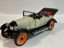 1/18 SIGNATURE 1917 TOURING OFF WHITE ON BLACK [DAMAGED]