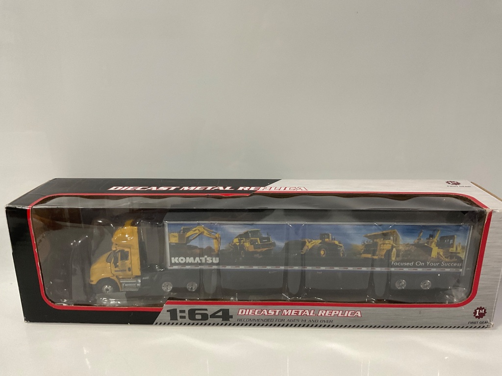 [118948.] 1/64 FIRST GEAR KOMATSU TRACTOR AND TRAILER USED WRONG BOX 