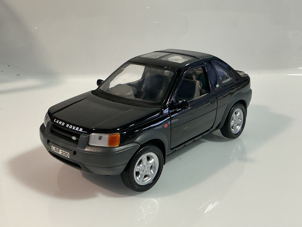 1/18 ERTL 1996 RANGE ROVER FREELANDER [NO WIPER] 