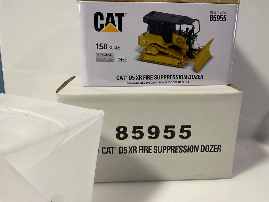 [118996.] 1/50 DCM CAT D5 XR FIRE SUPPRESSION DOZER 89955