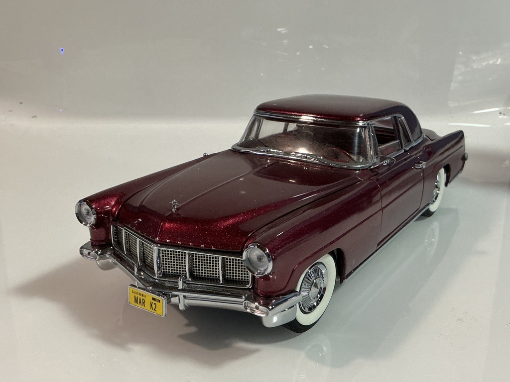 [119649.] 1/18 SIGNATURE SERIES 1956 CONTINENTAL MARK II