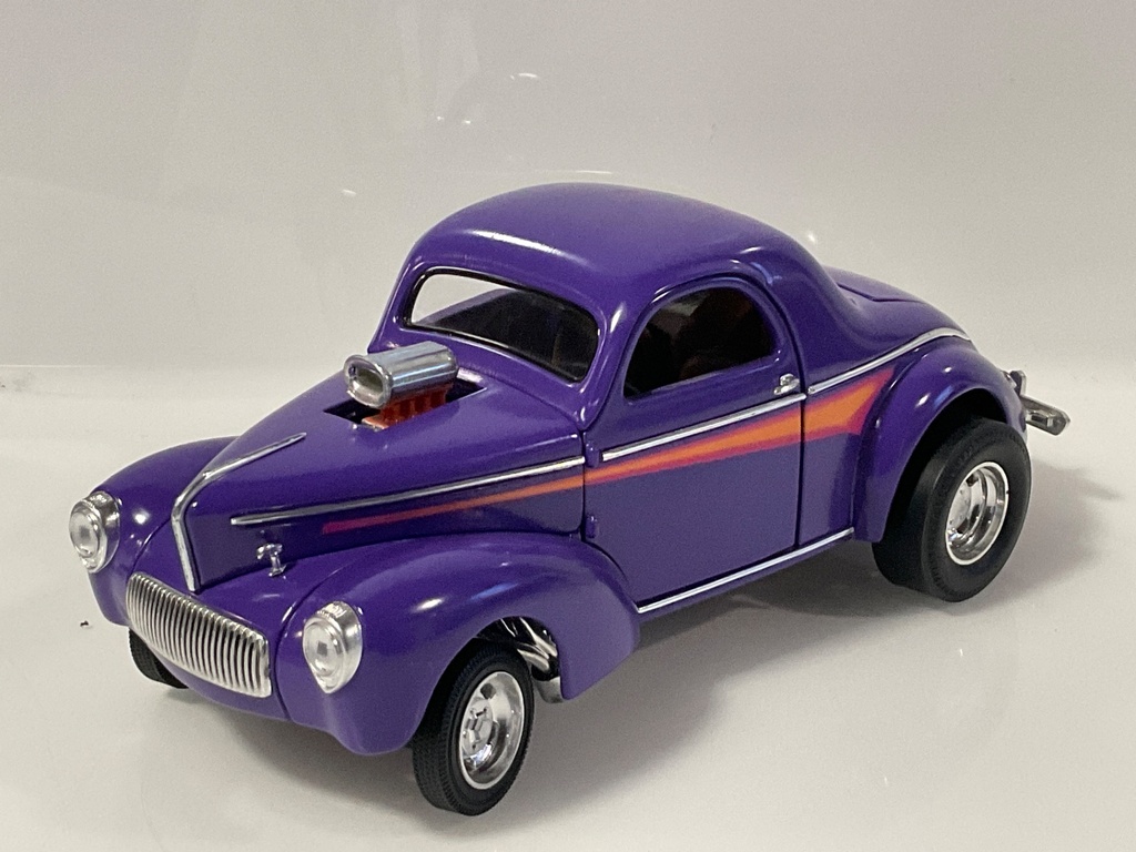 1/18 ROAD LEGENDS 1941 WILLYS PURPLE ON TAN