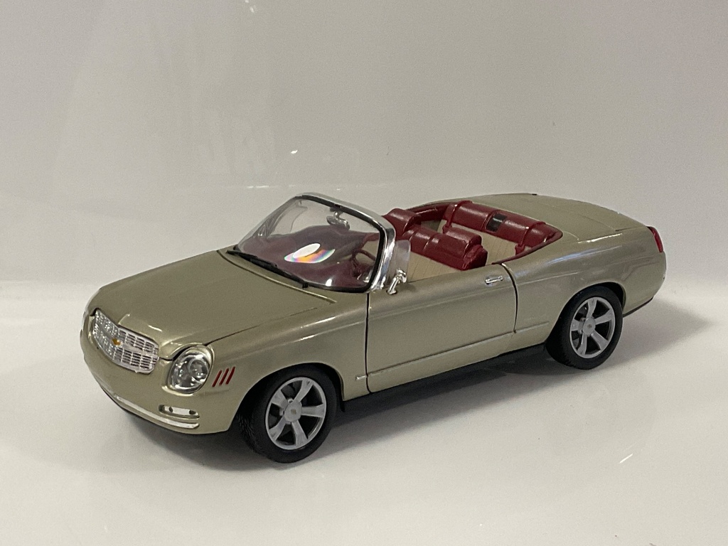 1/18 MOTOR MAX CHEVY BEL AIR CONCEPT TAN ON RED/TAN