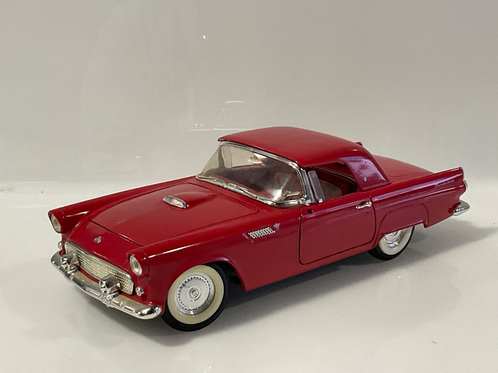 1/18 1955 THUNDERBIRD RED ON RED/WHITE MISSING MIRROR