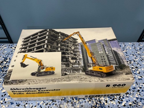 [115506.] 1/50 CONRAD LIEBHERR DEMOLITION EXCAVATOR R 960 LITRONIC