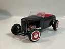 1/18 ERTL FORD ROADSTER BLACK ON RED