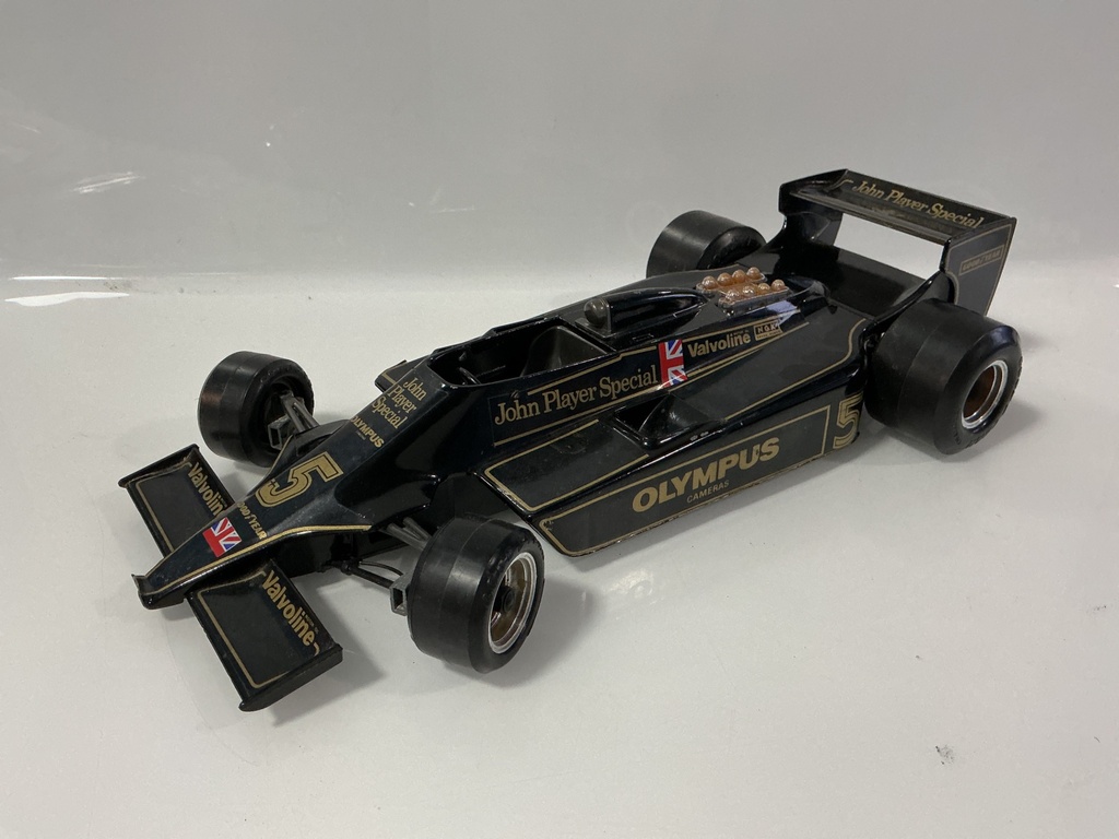 1/14 BURAGO JOHN PLAYER SPECIAL 