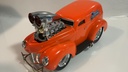 1/18 MUSCLE MACHINES FORD BELIVERY ORANGE