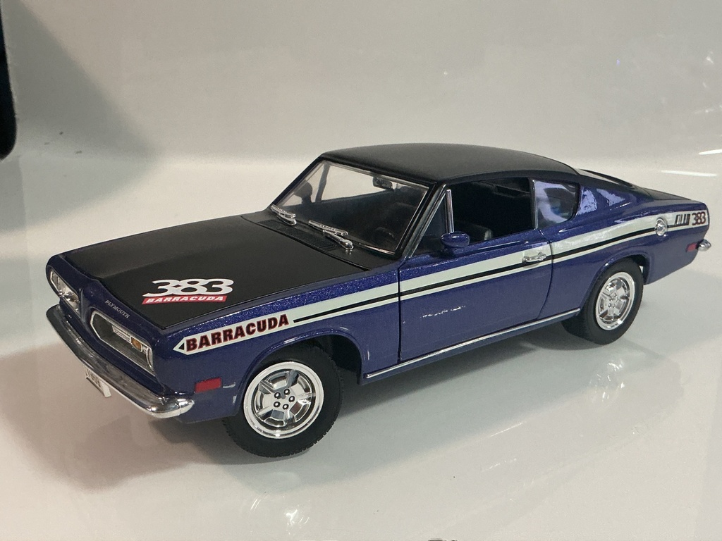 [119794.] 1/18 ROAD SIGNATURE 1969 PLYMOUTH BARRACUDA 383 BLUE / BLACK ON BLACK