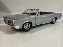 1/18 MAISTO 1965 PONTIAC GTO SILVER ON BLACK