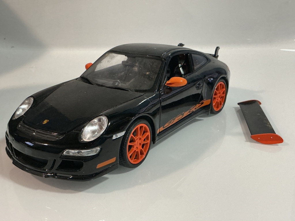 1/18 WELLY PORSCHE 911 GT 3 RS BLACK ON BLACK *BROKEN SPOILER